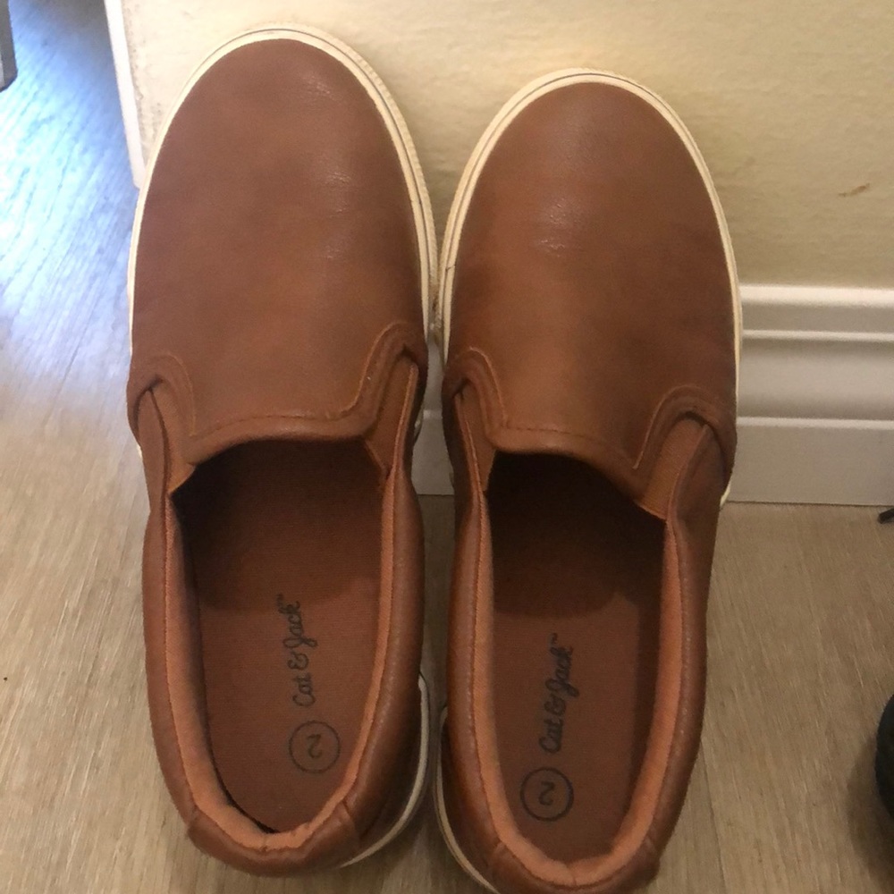 Dress shoes size 2Y